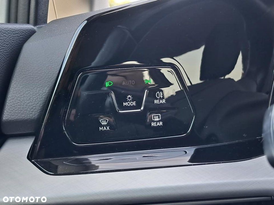 Volkswagen Golf - 20