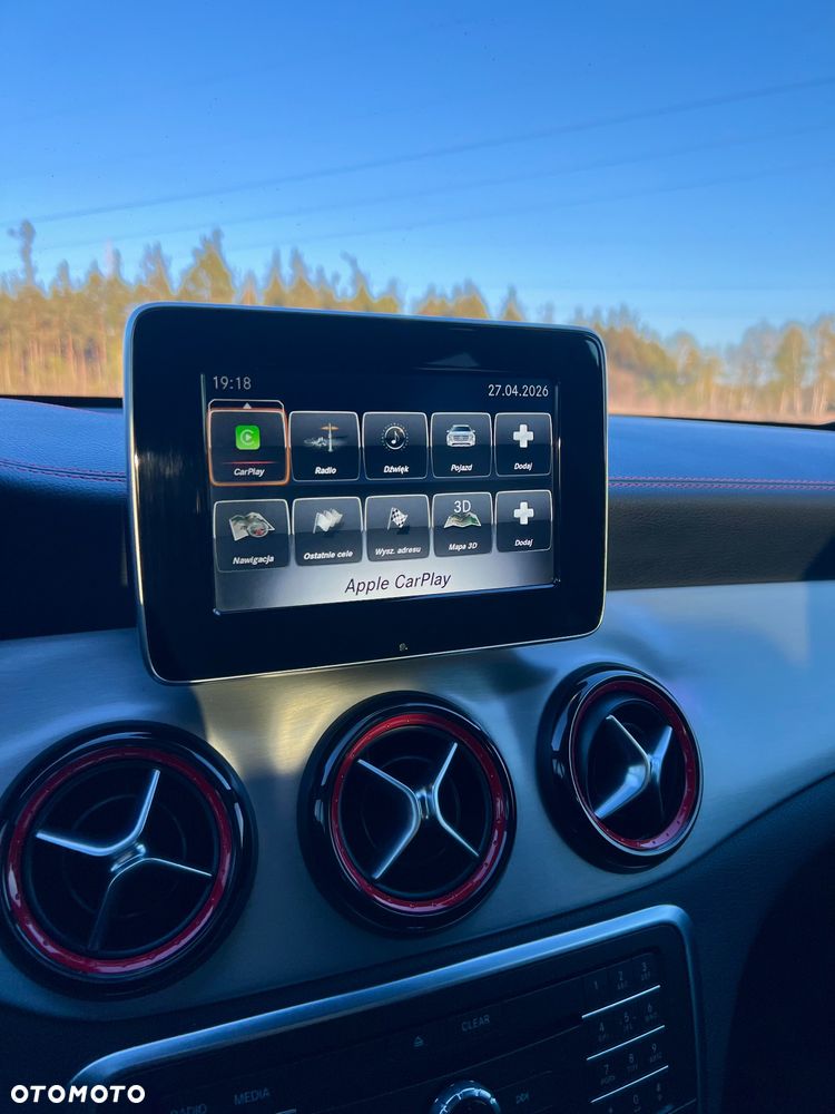 Mercedes-Benz GLA - 25