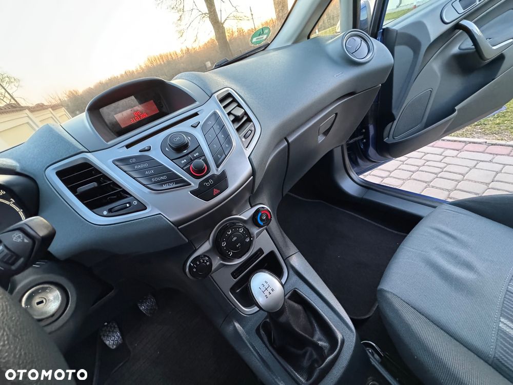 Ford Fiesta - 33