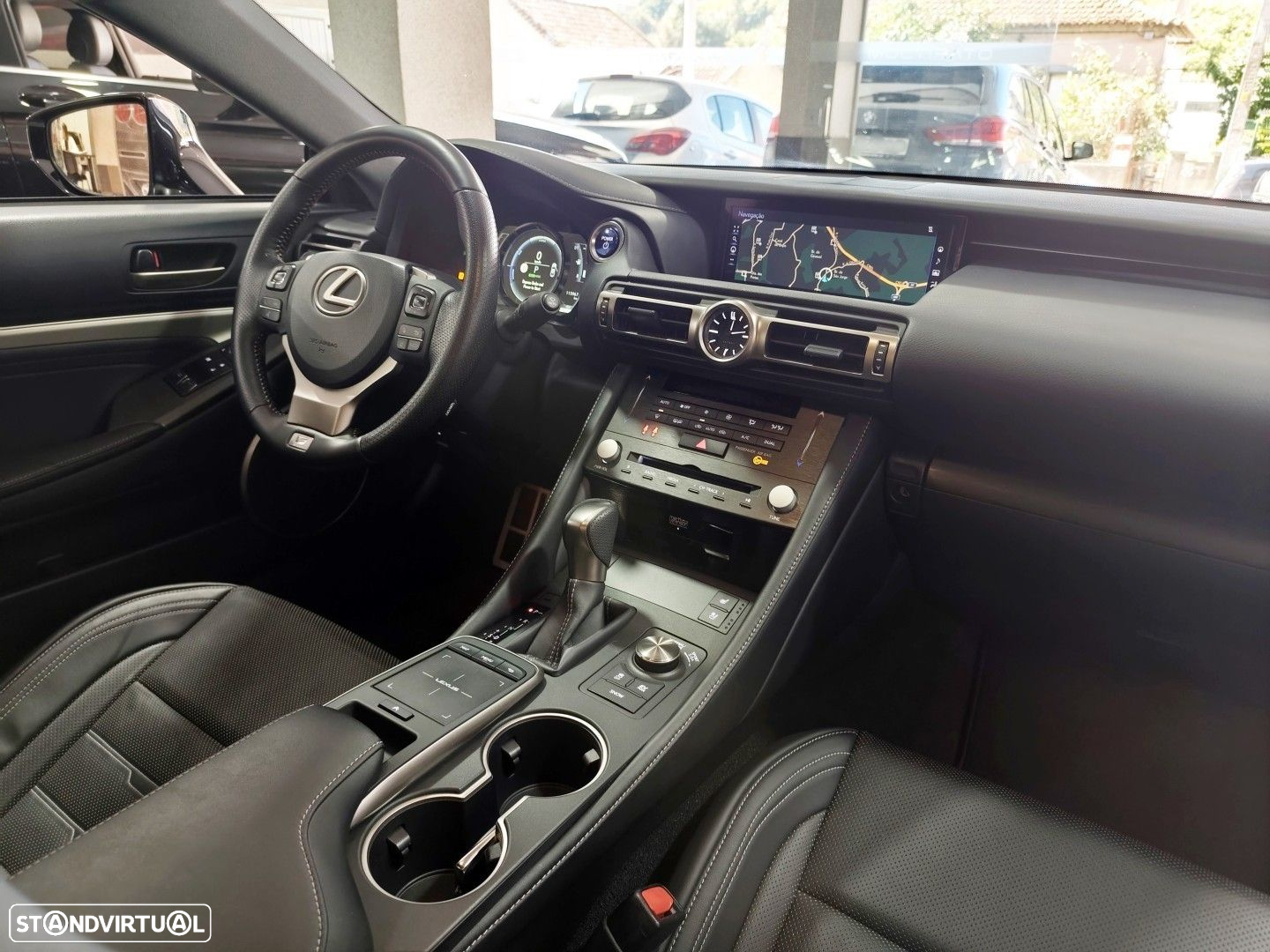 Lexus RC 300h F Sport+ - 17