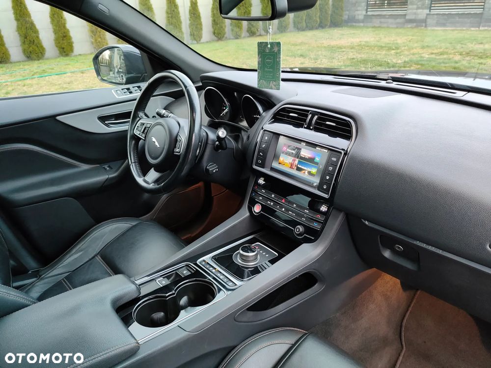 Jaguar F-Pace 2.0 i4D AWD Portfolio - 33