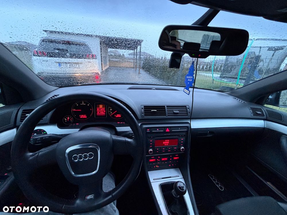Audi A4 Avant 2.0 TDI DPF - 10