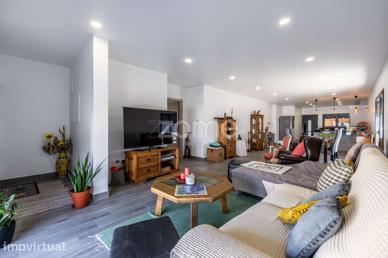 Moradia T3 Marinha Grande - Grande imagem: 4/48