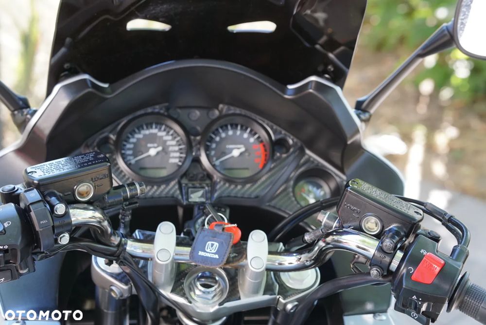 Honda CBF - 16