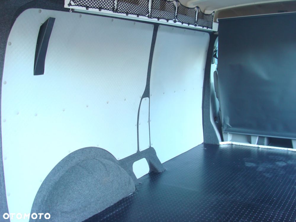Volkswagen T5 - 16