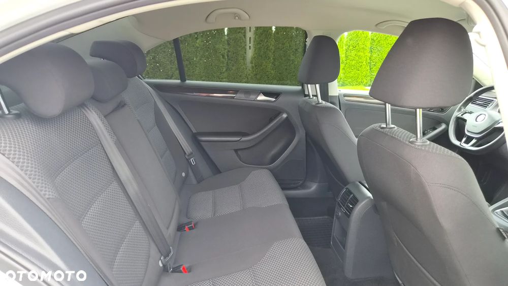 Volkswagen Jetta 2.0 TDI DPF BMT Comfortline - 18