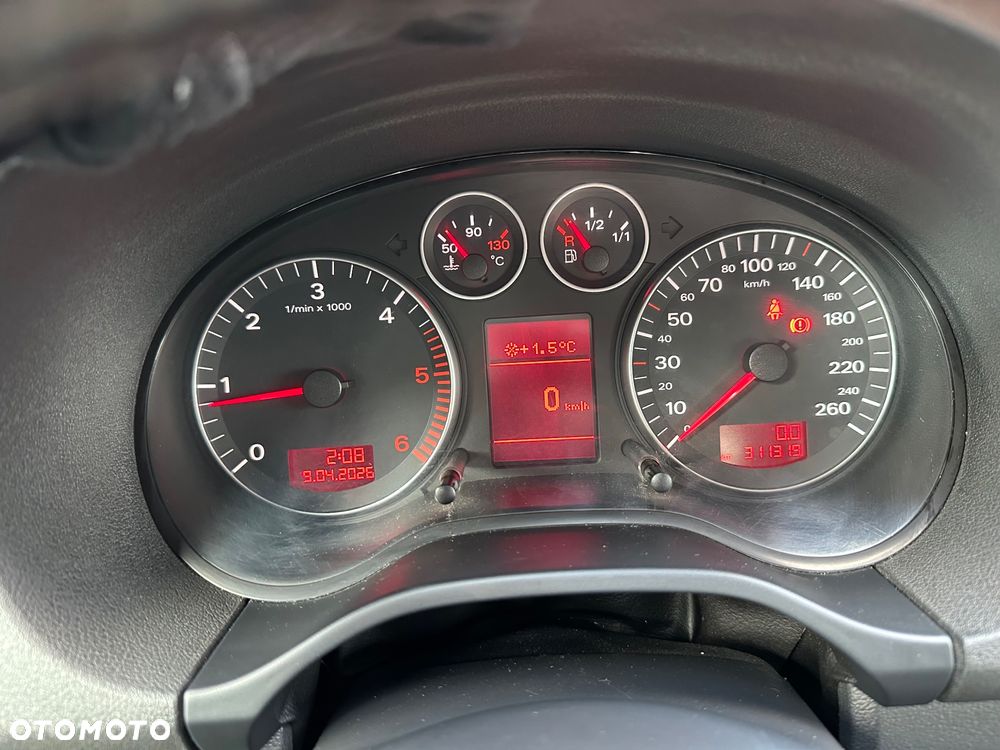 Audi A3 Sportback 2.0 TDI DPF Quattro Ambiente - 16