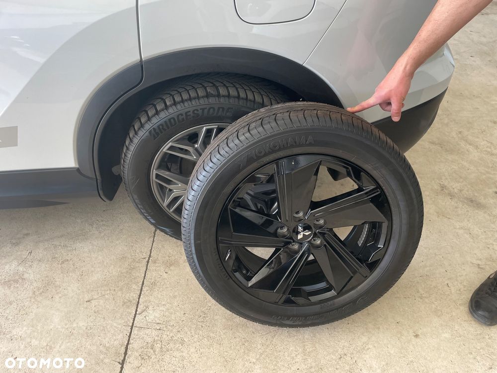 Mitsubishi Eclipse Cross 4WD Top - 8