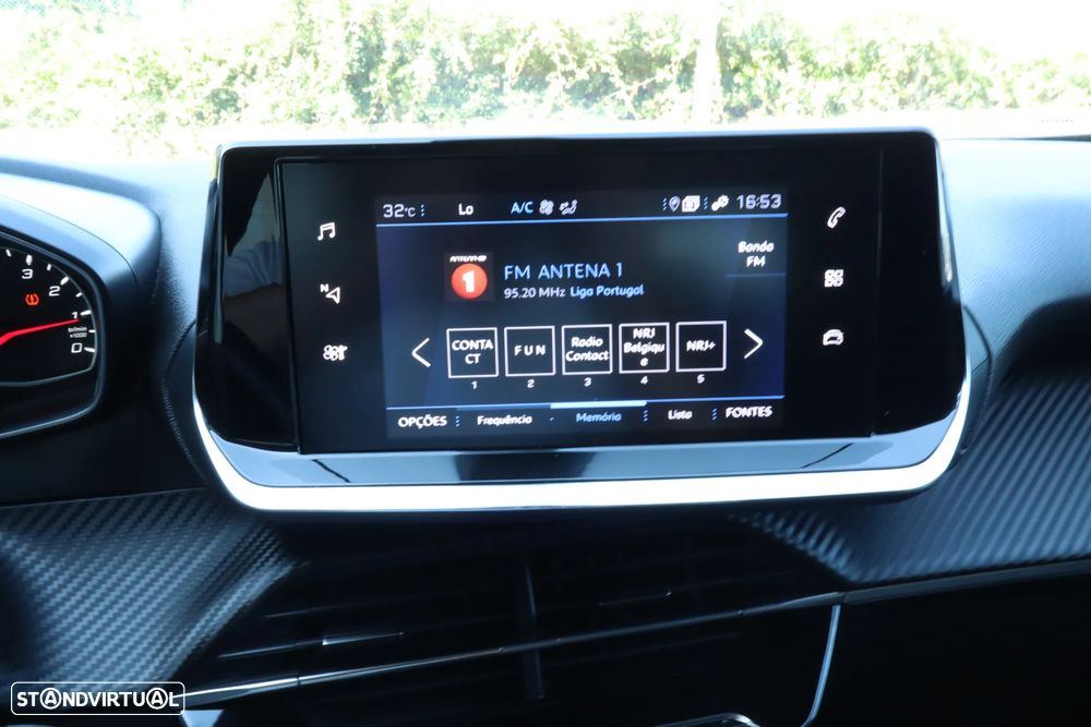Peugeot 2008 1.2 PureTech Allure Pack - 26