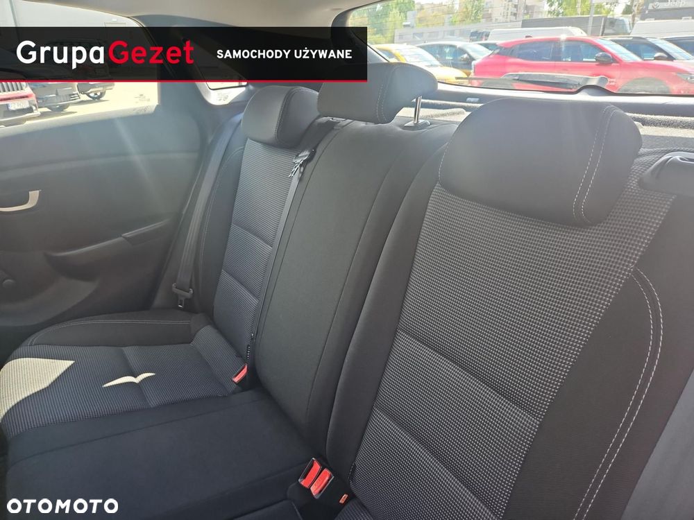 Hyundai i30 1.6 Classic + - 16