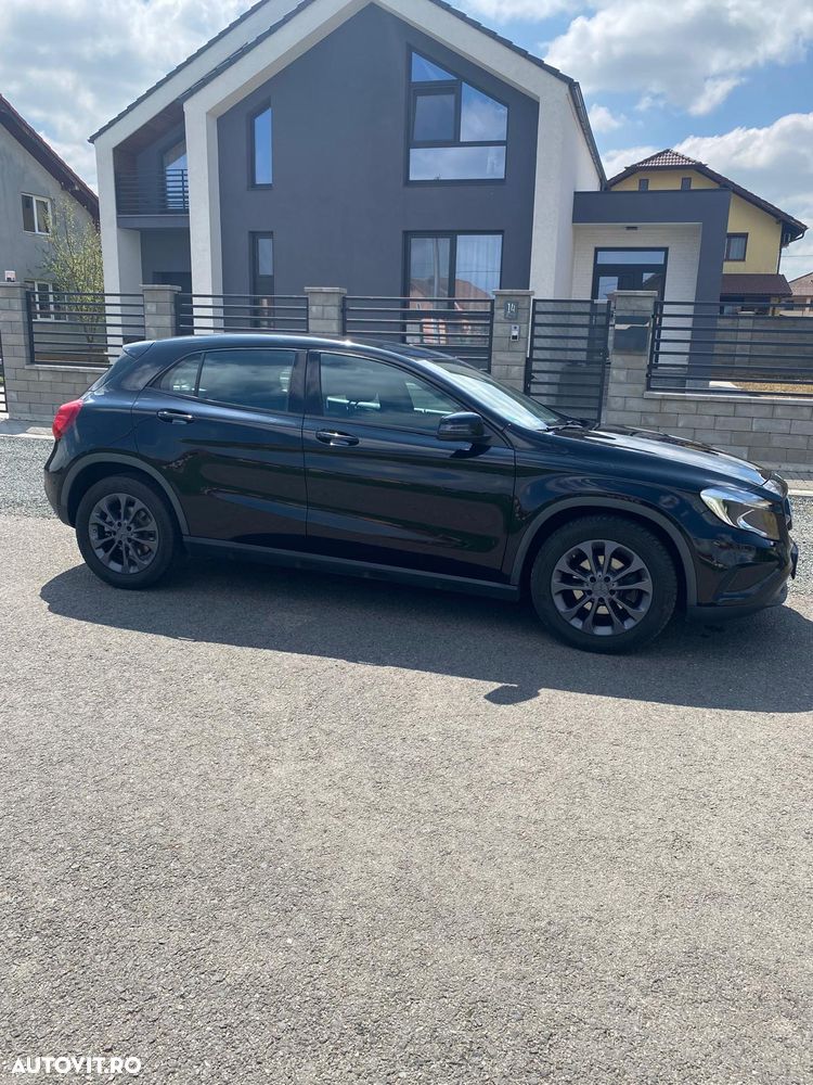 Mercedes-Benz GLA 200 d Urban - 6