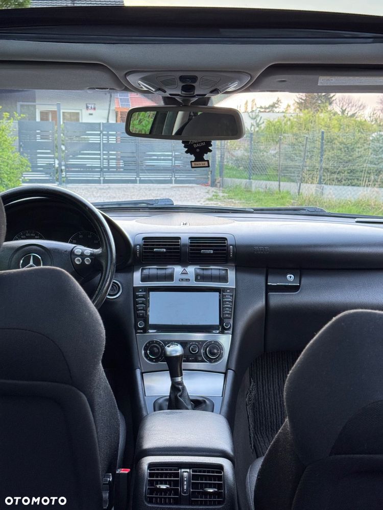 Mercedes-Benz Klasa C 180 Kompressor - 23