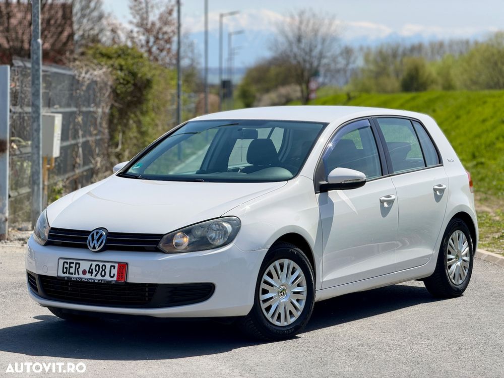 Volkswagen Golf - 1