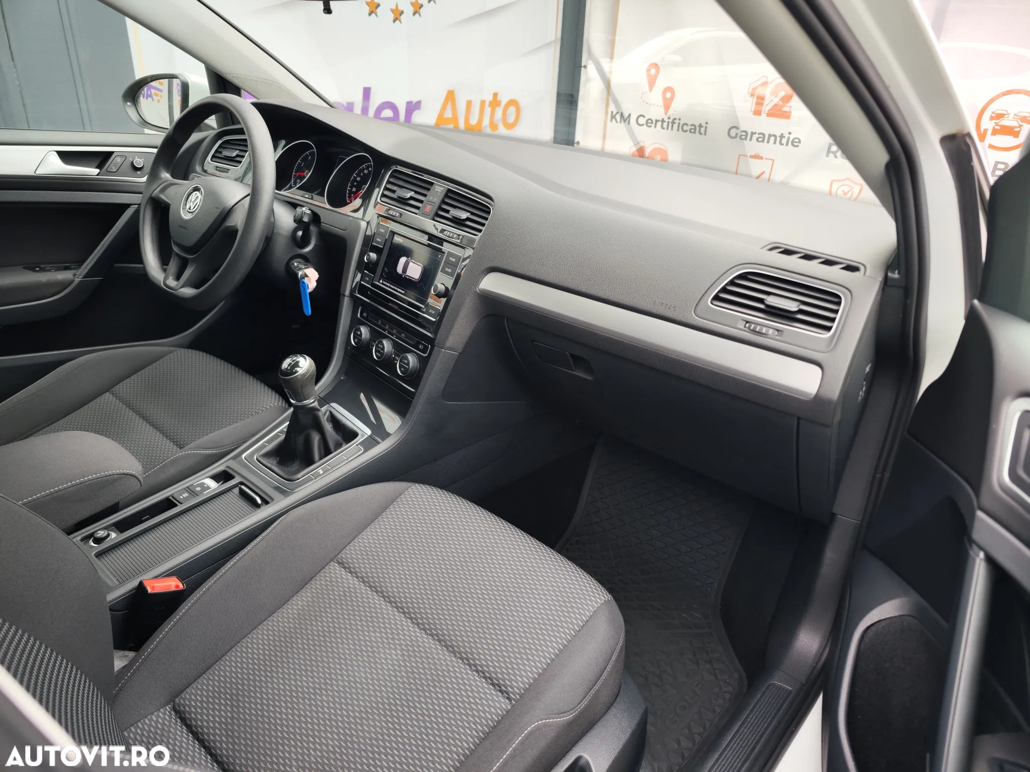 Volkswagen Golf - 16