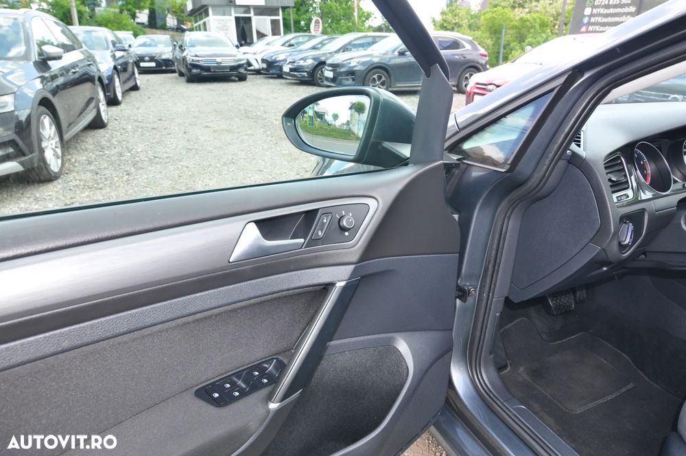 Volkswagen Golf 1.5 TSI BlueMotion ACT DSG Comfortline - 18