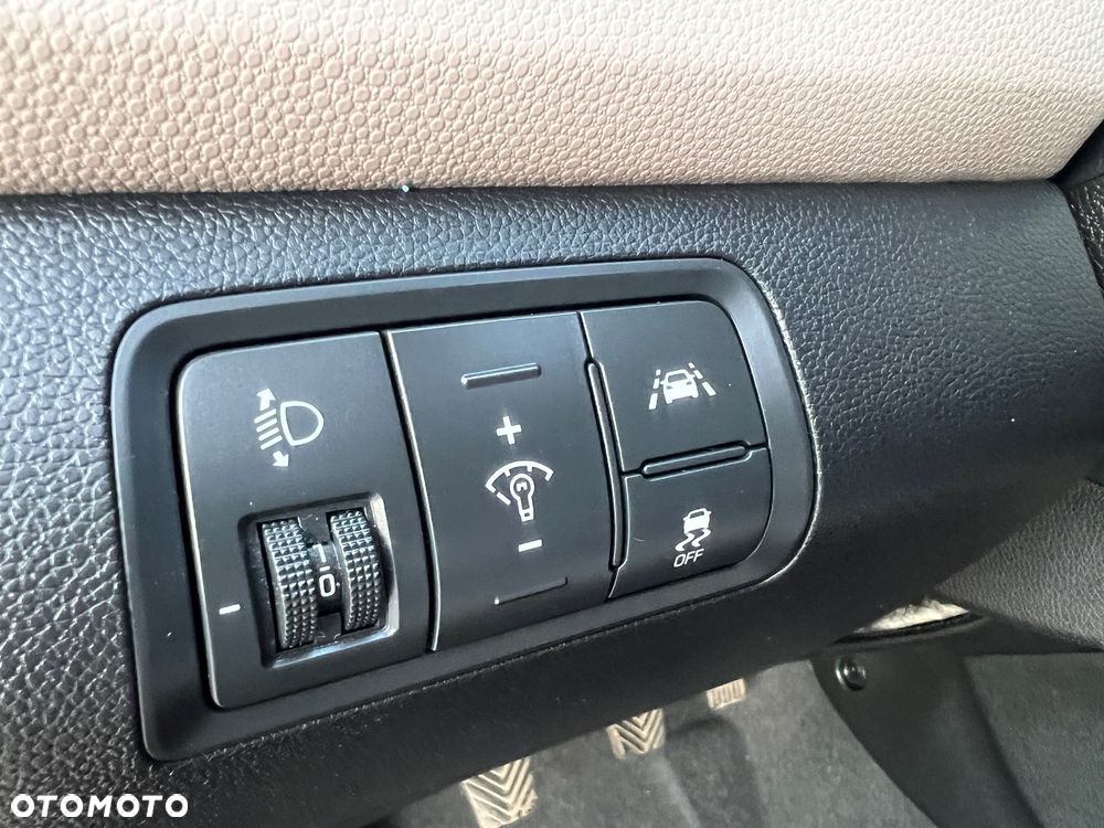 Hyundai i20 1.1 CRDi YES Gold - 22