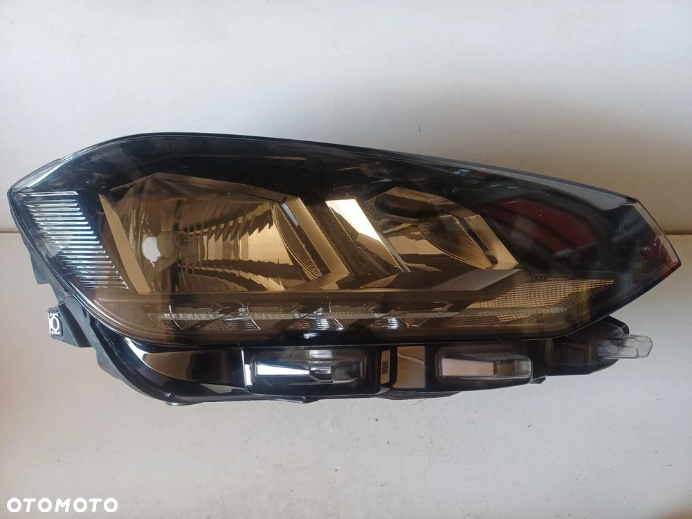 lampa prawy przod VW SPORTSVAN LIFT 2017 EUROPA - 5