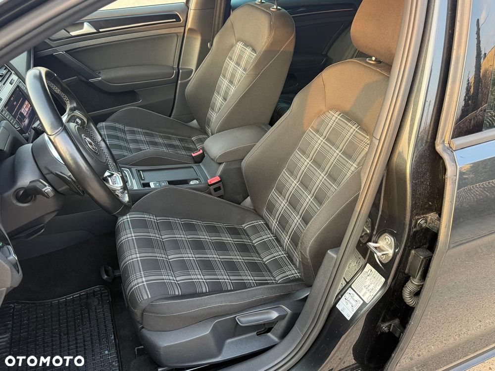 Volkswagen Golf GTD 2.0 TDI SCR DSG - 22