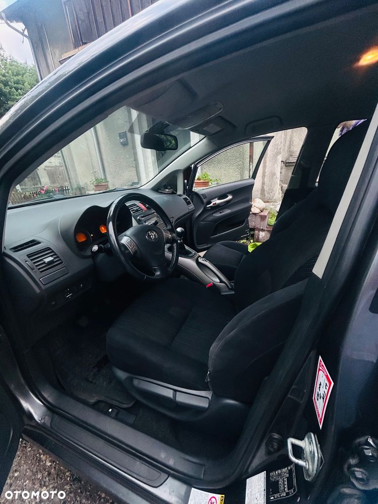 Toyota Auris 2.0 D-4D Prestige - 19