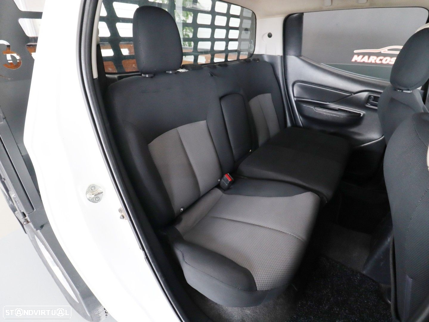Mitsubishi L200 2.3 DI-D CD Invite 4WD - 11