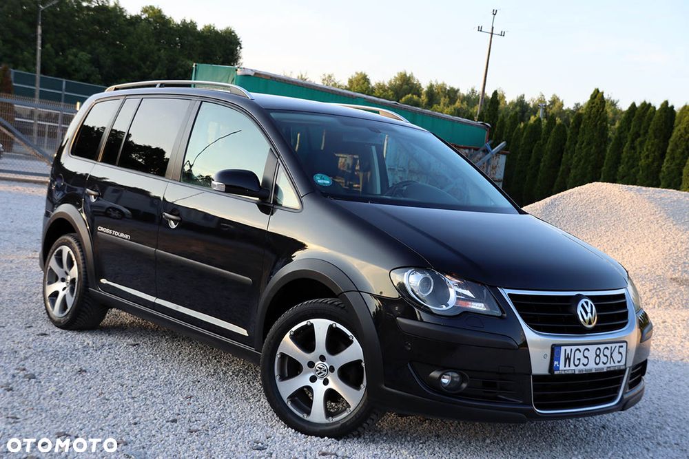 Volkswagen Touran 2.0 TDI DPF Cross - 12