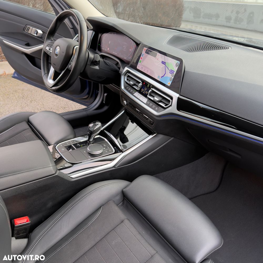 BMW Seria 3 330i AT - 15