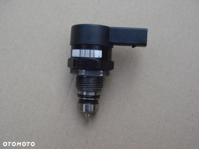 REGULATOR CIŚNIENIA PALIWA BMW E46 320d 2.0d 150KM - 1