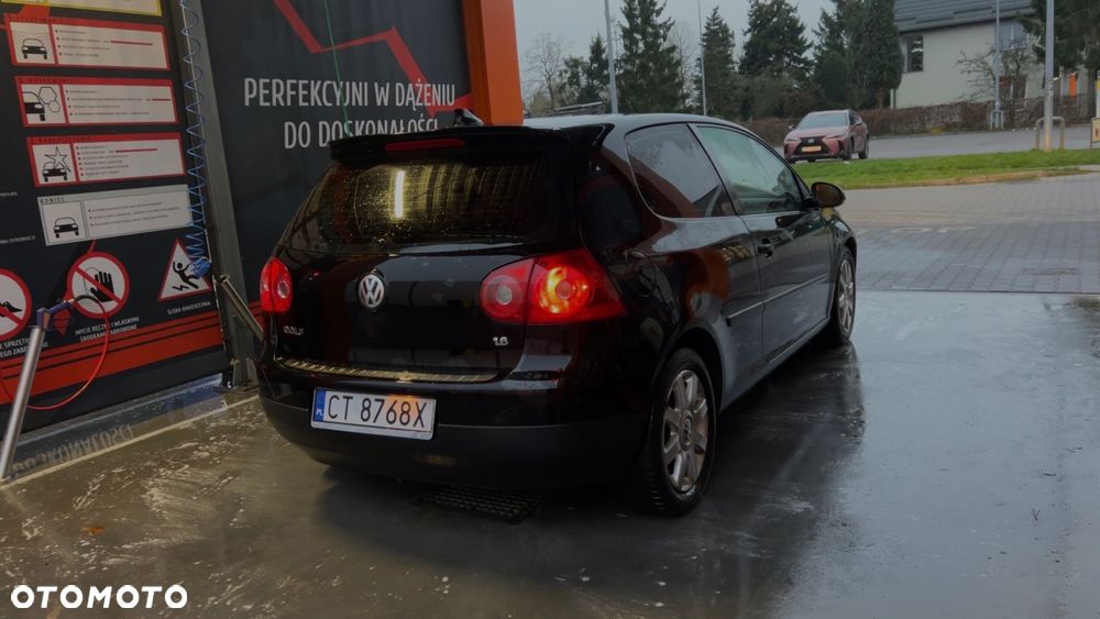 Volkswagen Golf 1.6 Tour - 2