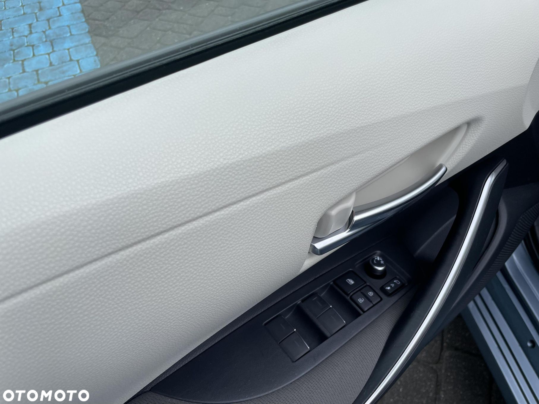 Toyota Corolla - 12