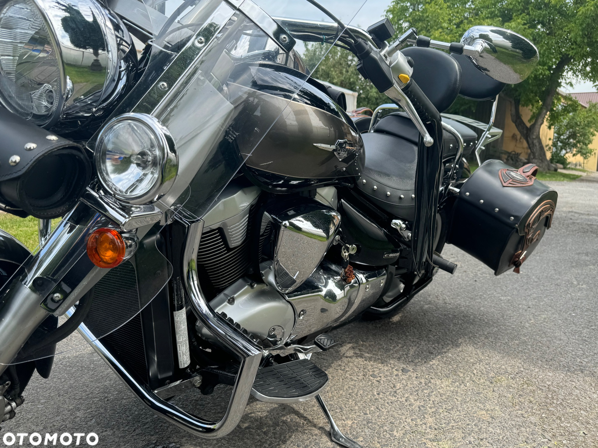 Suzuki Intruder - 9
