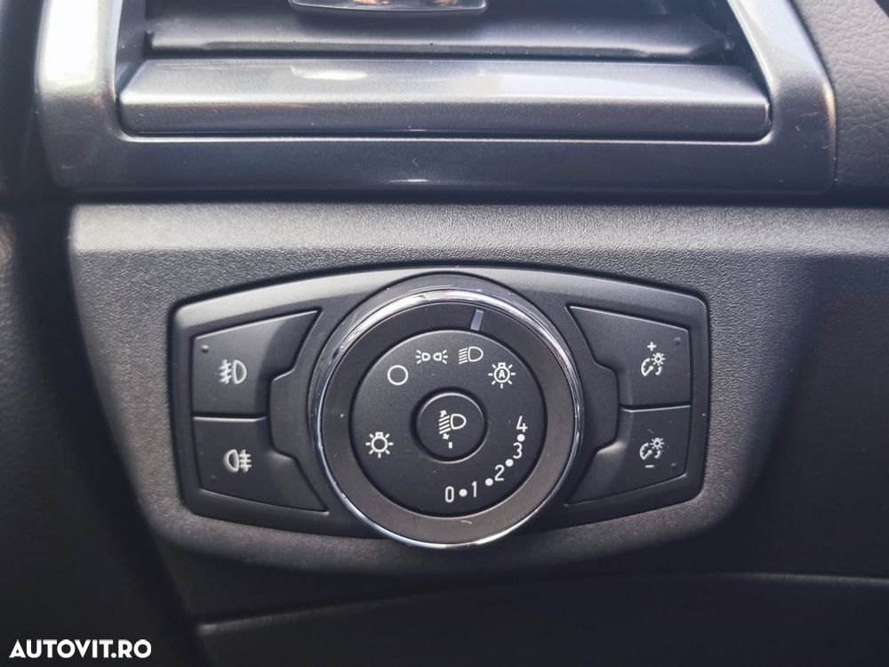 Ford Mondeo - 25