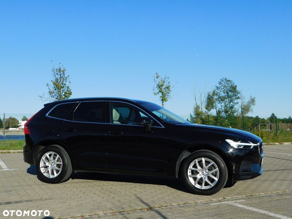 Volvo XC 60 D4 Momentum Pro - 22