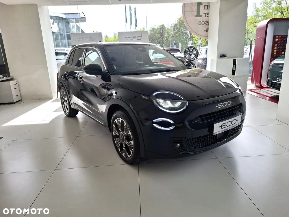 Fiat 600 1.2 Turbo La Prima eDCT - 2