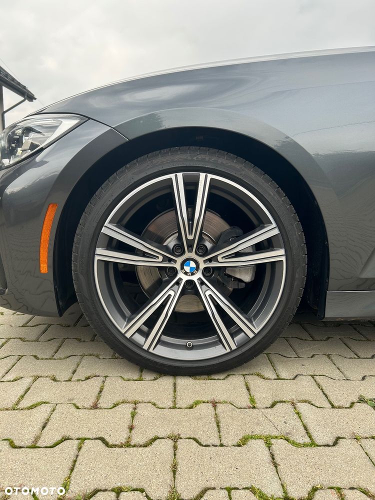 BMW Seria 3 330i - 10