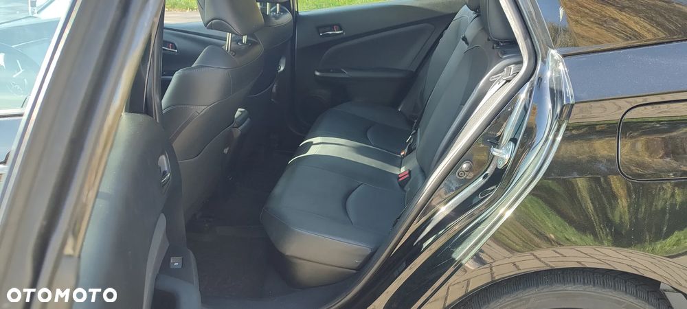 Toyota Prius 1.8 Hybrid Premium - 11