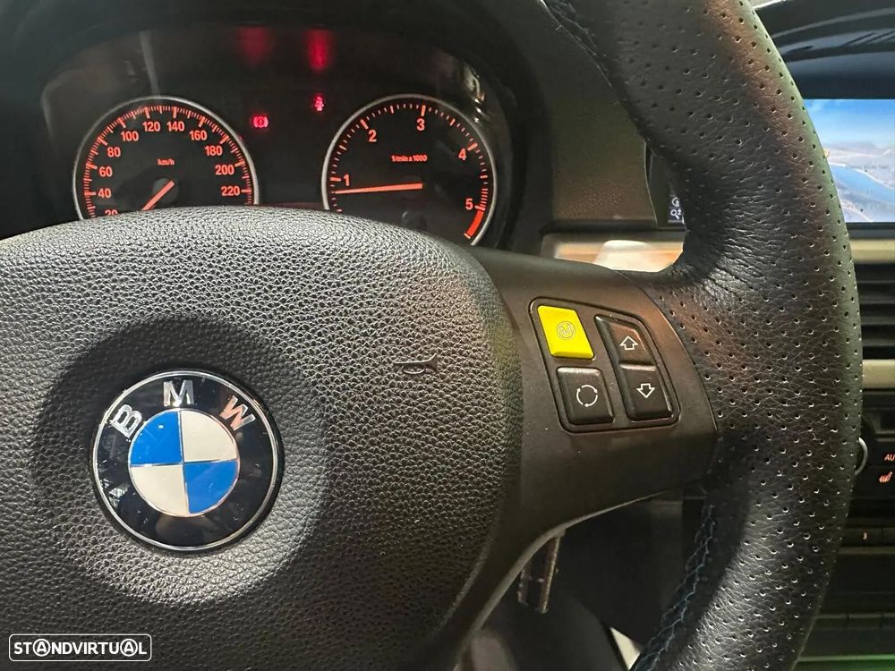 BMW 318 d Pack M - 40