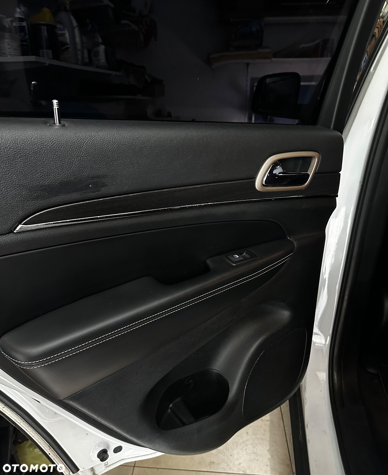 Jeep Grand Cherokee - 13