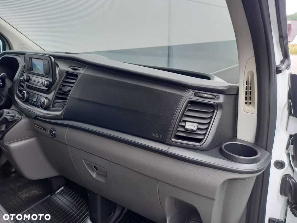 Ford Transit Custom 310 L2H1 Limited - 13
