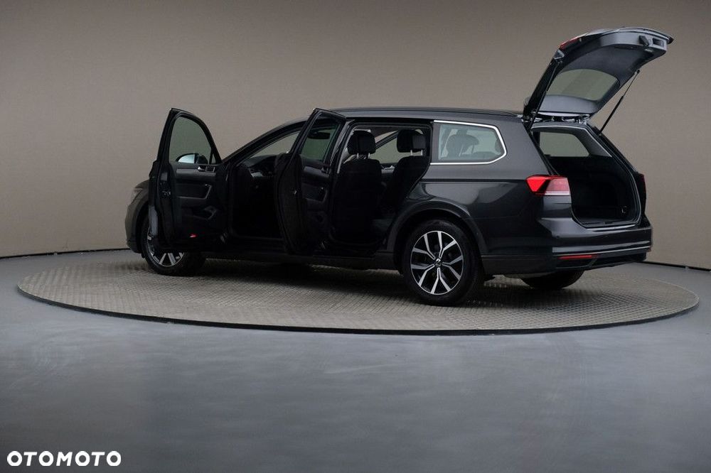 Volkswagen Passat Variant - 7