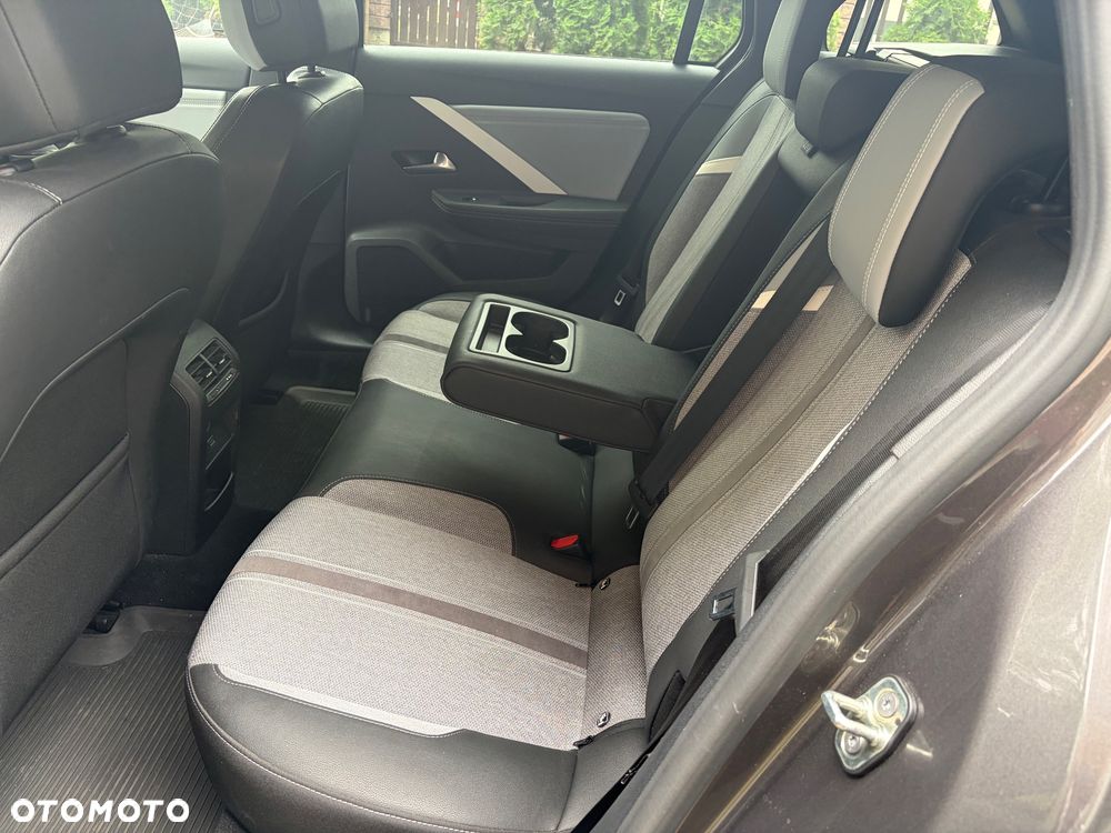 Opel Astra 1.5 D Automatik Business Elegance - 15