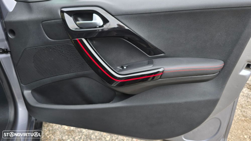 Peugeot 2008 1.2 PureTech GT Line EAT6 - 51