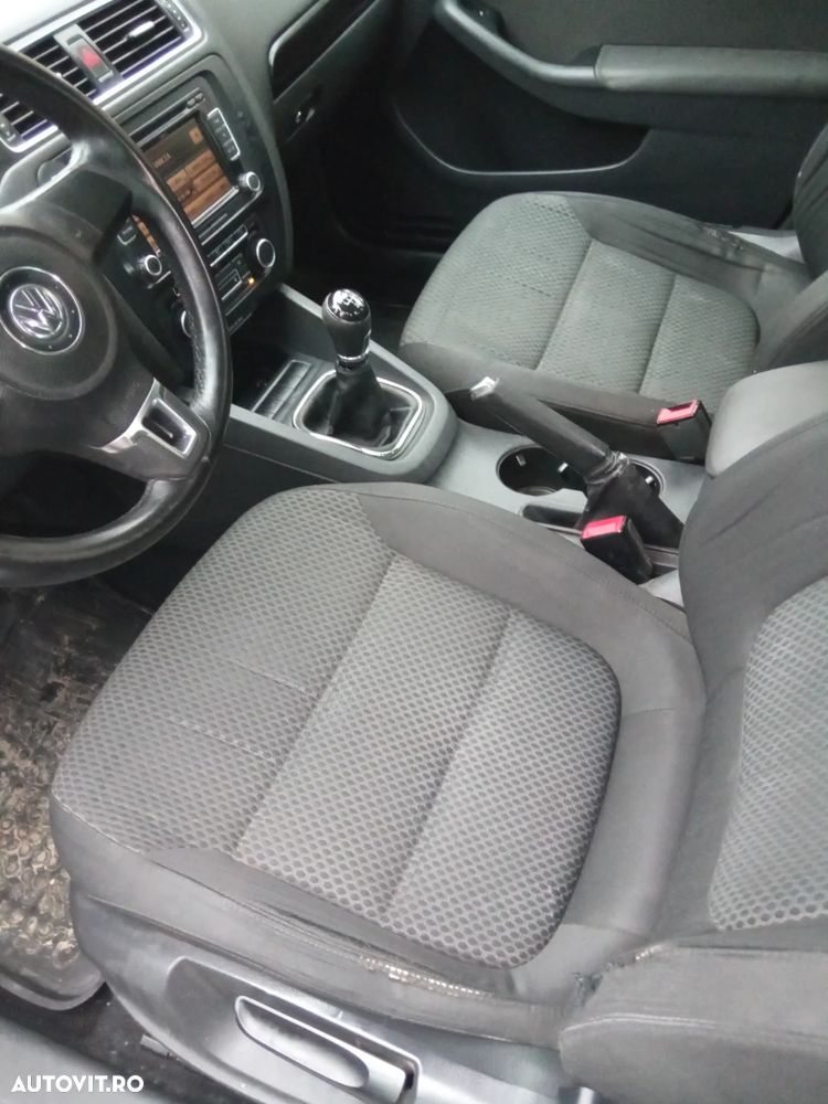 Volkswagen Jetta 1.2 TSI Trendline - 4