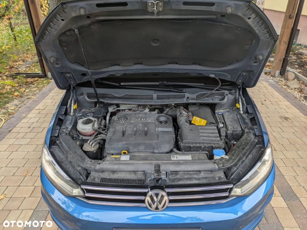 Volkswagen Touran - 16