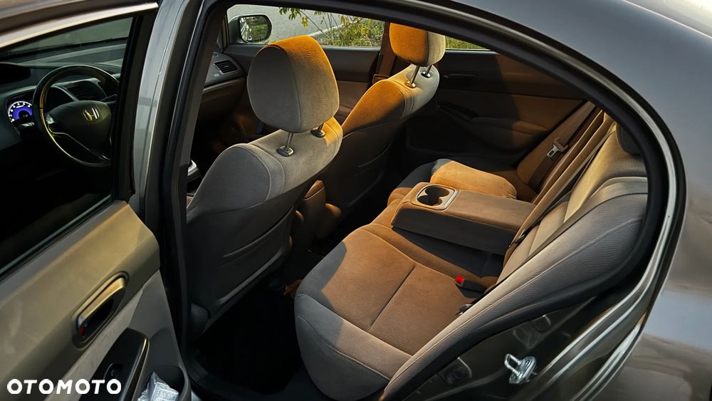 Honda Civic 1.8 Comfort - 18