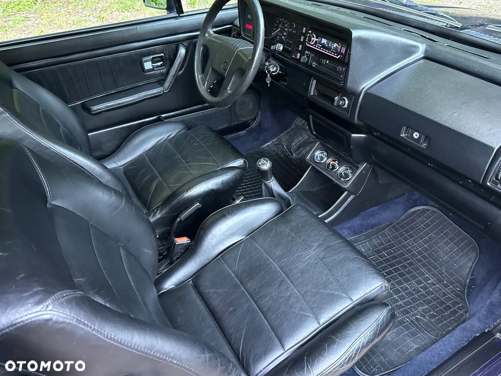 Volkswagen Golf - 27