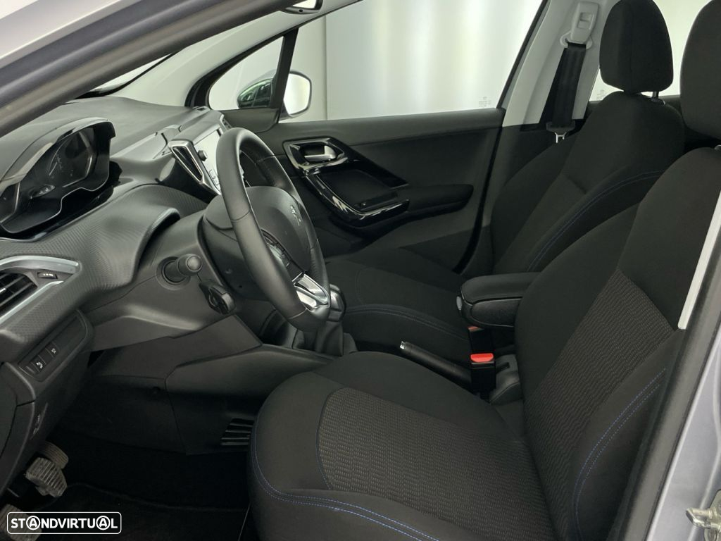 Peugeot 208 1.2 PureTech Active - 11
