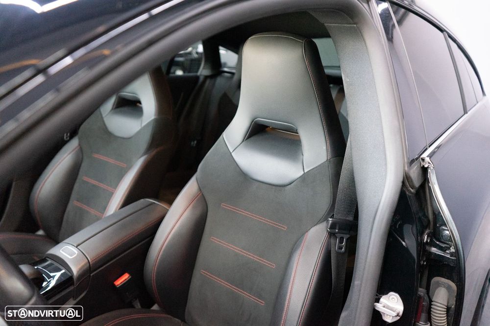 Mercedes-Benz CLA 250 e Shooting Brake AMG Line - 28