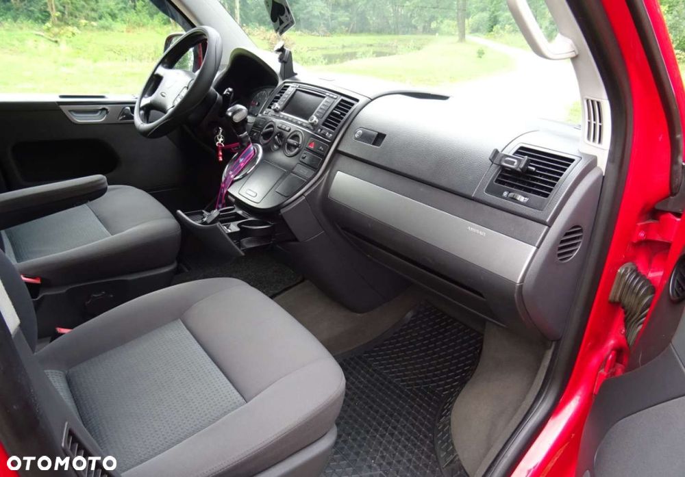 Volkswagen Multivan - 7