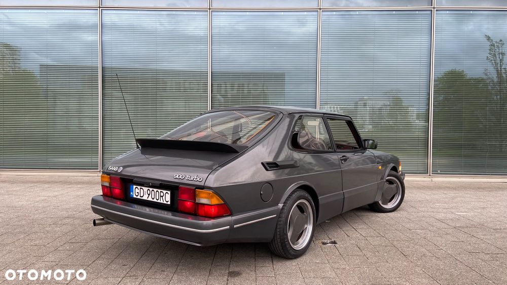 Saab 900 - 19