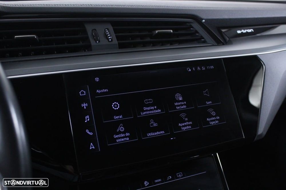 Audi Q8 e-Tron 55 quattro Advanced - 29